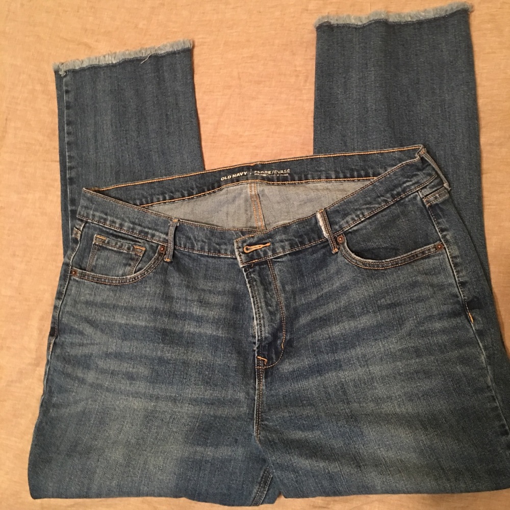 Old Navy jeans.  Cropped. Size 18